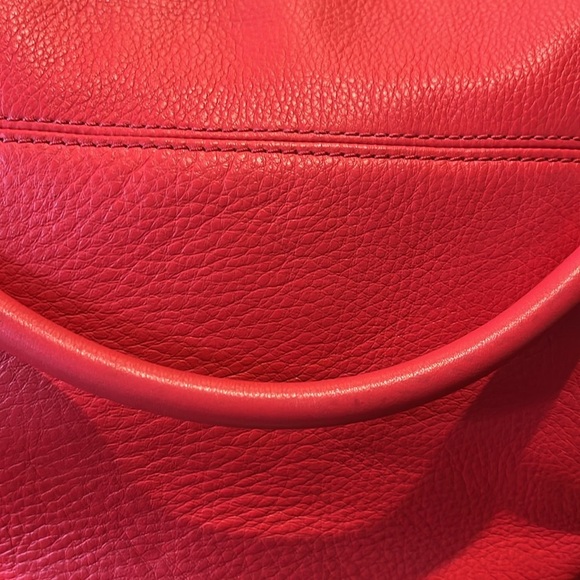 Kate Spade Like new Satchel Crossbody bag Pebbled leather Red flap long pocket - Picture 12 of 13